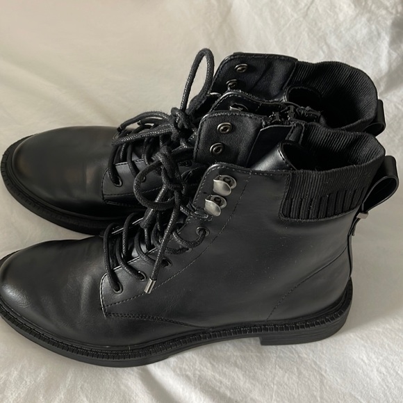 New Kenneth Cole lace up boots - Picture 6 of 8
